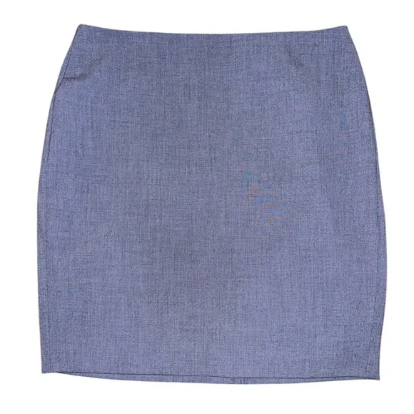 Banana Republic | Women’s Lightweight Pencil Skirt - Size 8 - NWOT - Picture 3 of 4